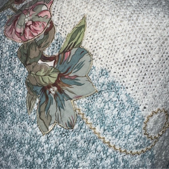 Vintage Beaded Floral Appliqué Sweater - Picture 4 of 10